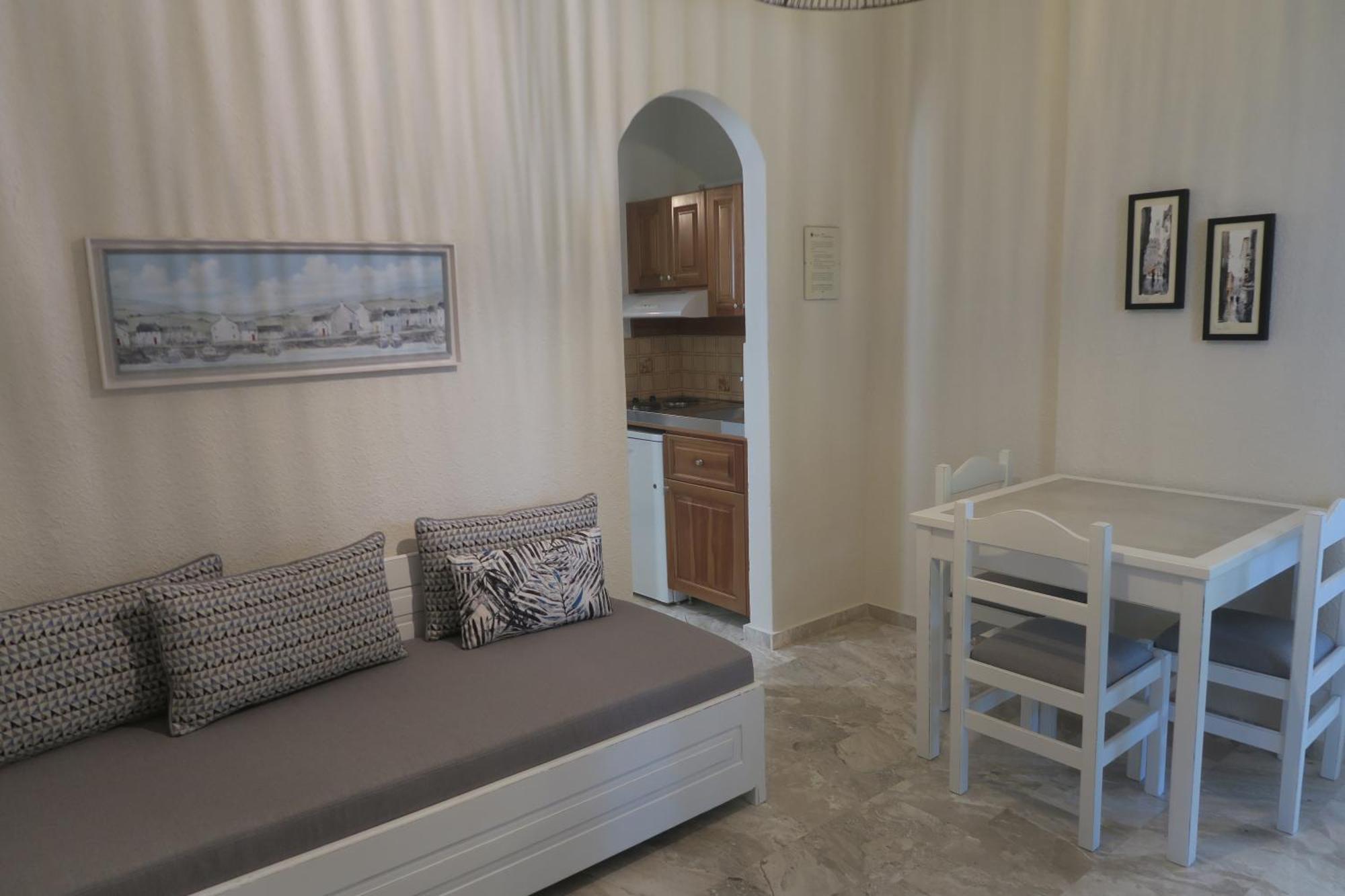 Maria Suites Platanés Habitación foto