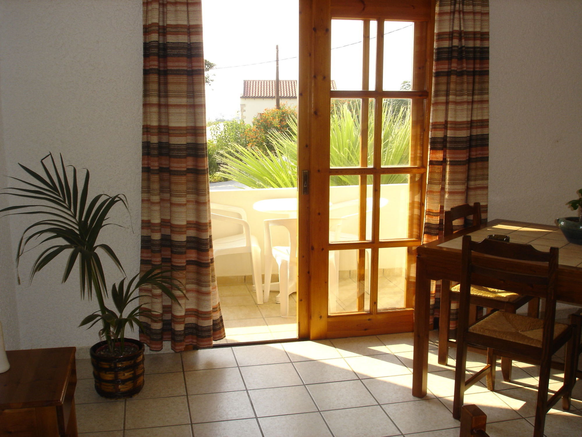 Maria Suites Platanés Exterior foto