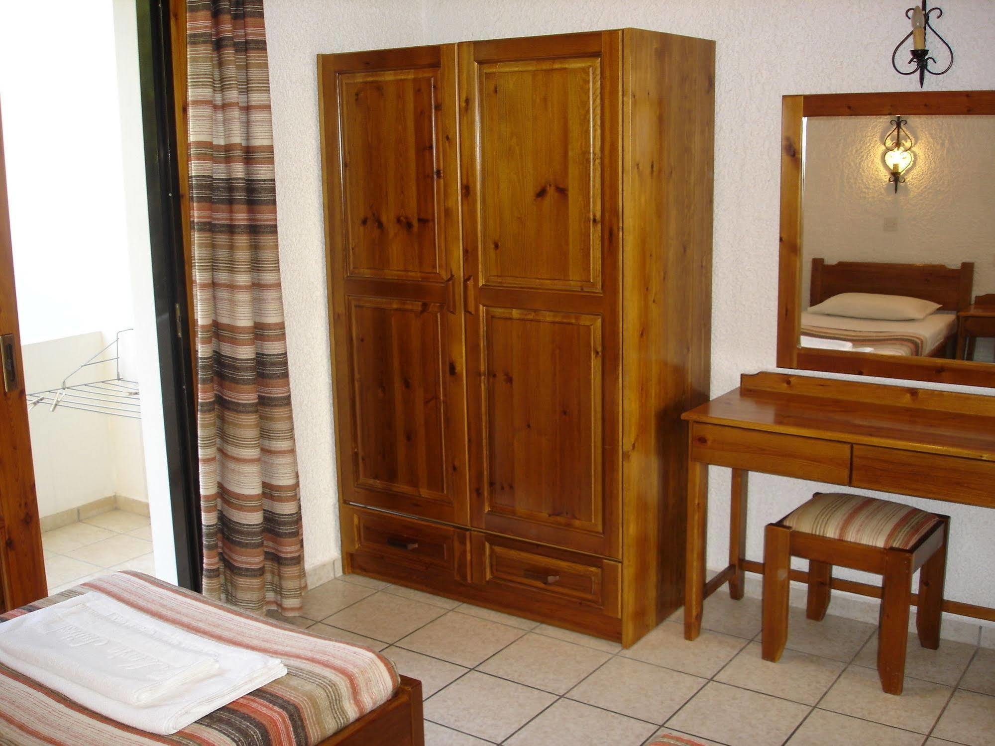 Maria Suites Platanés Exterior foto